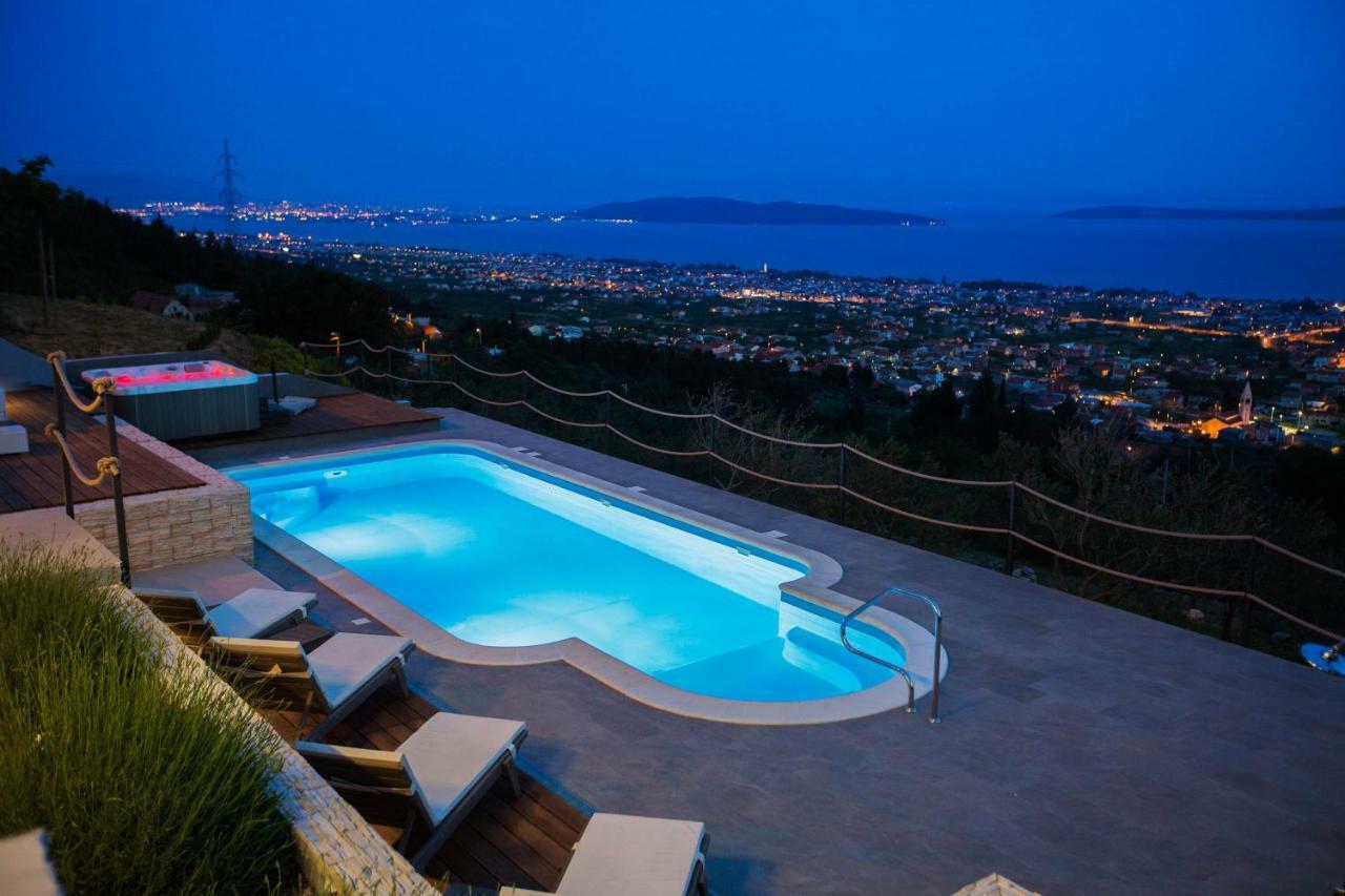 Villa Blue Hill Kaštela Exteriör bild